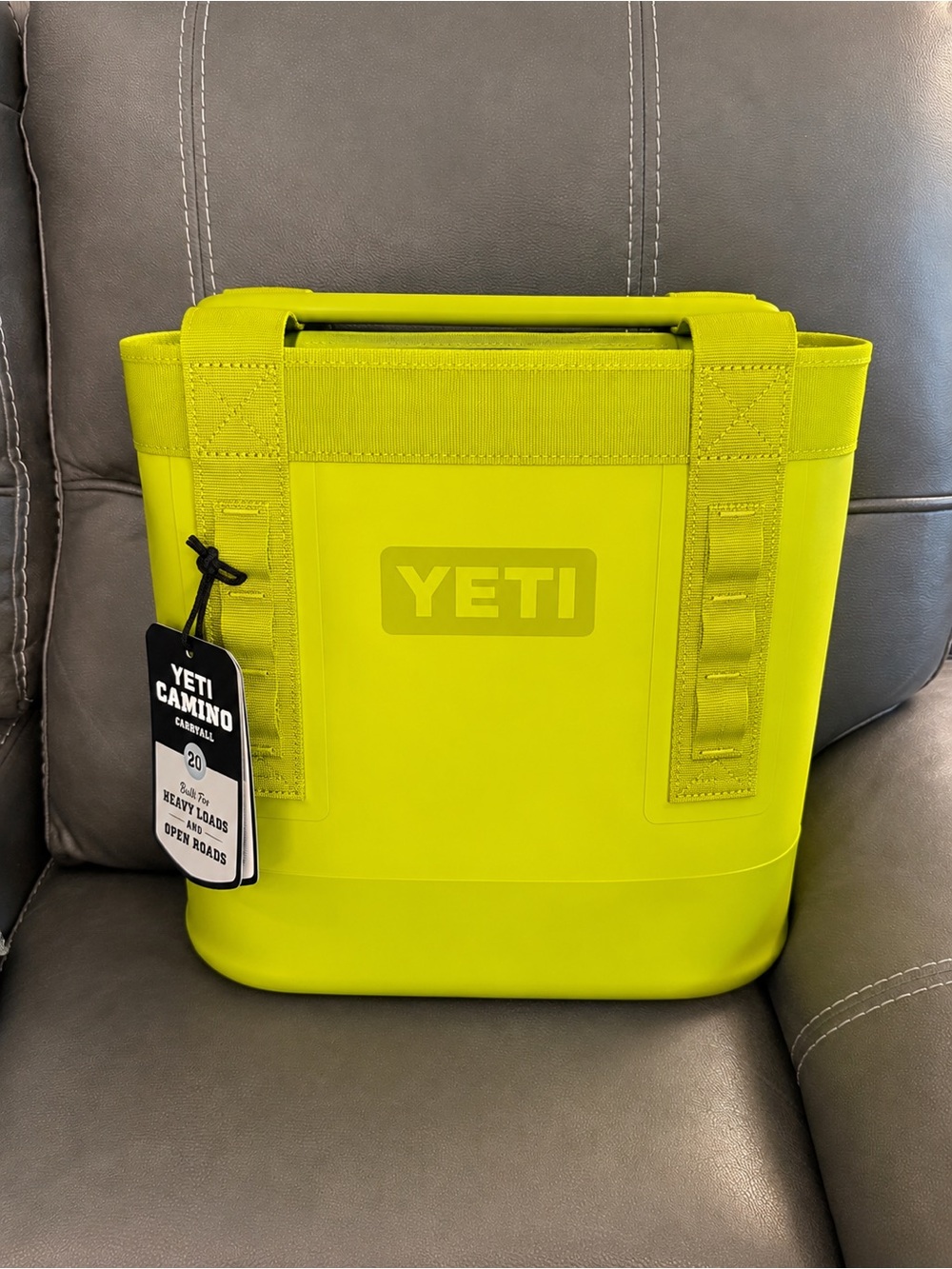 YETI Camino 20 Carryall 20 L Firefly
Yellow Tote NWT